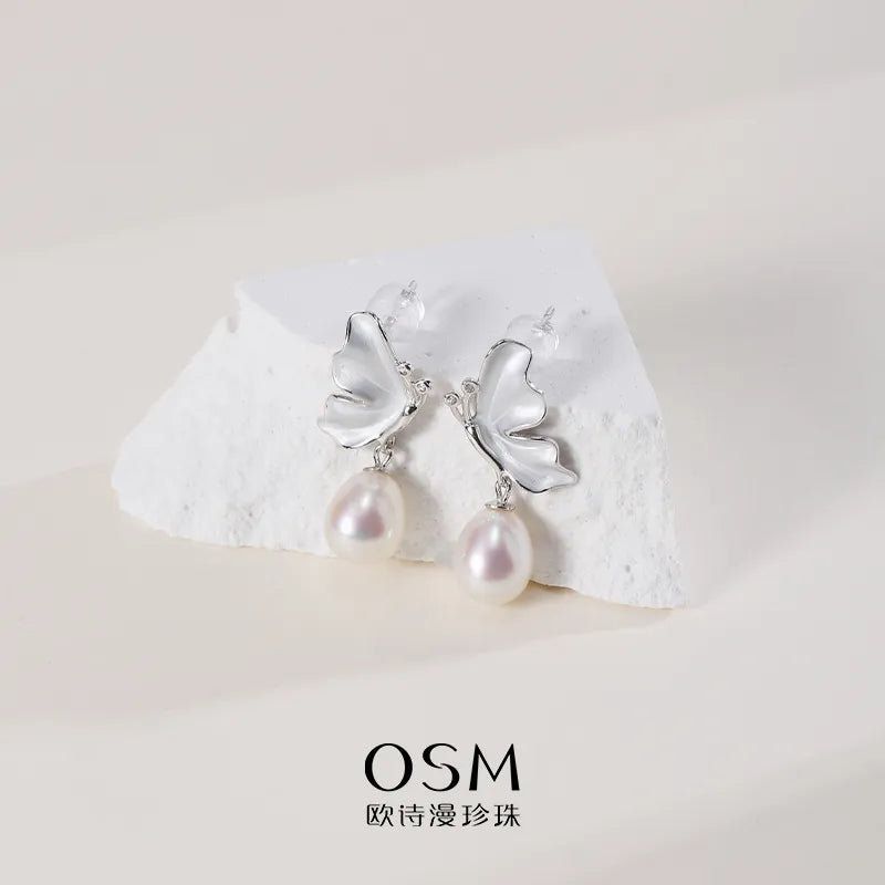 OSM Oval Silvery White Earrings 7–8mm – S925 Silver