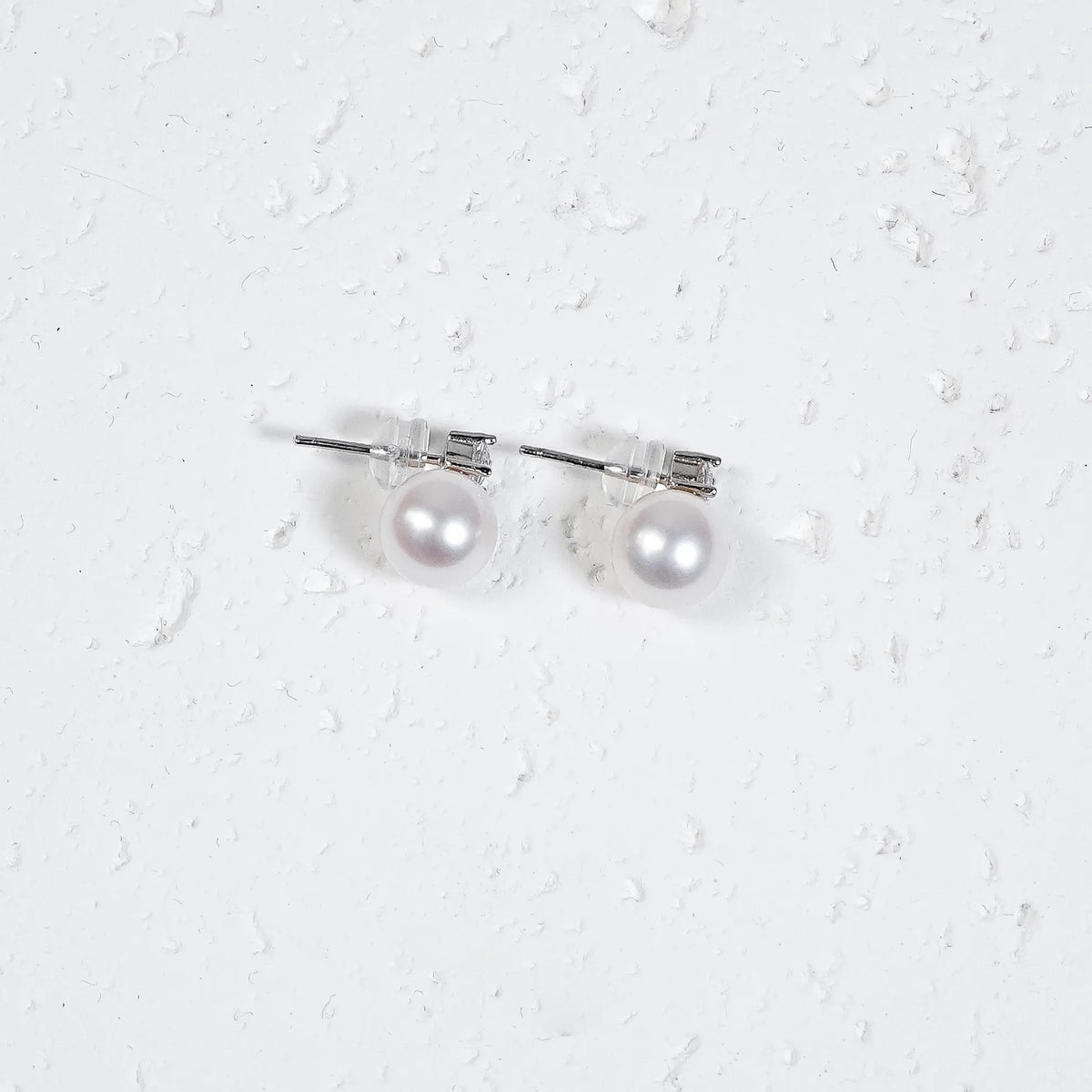 OSM Round Silvery White Earrings 8–9mm – S925 Silver