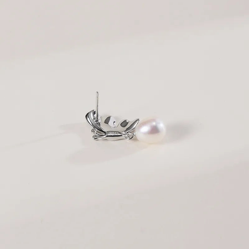 OSM Oval Silvery White Earrings 7–8mm – S925 Silver